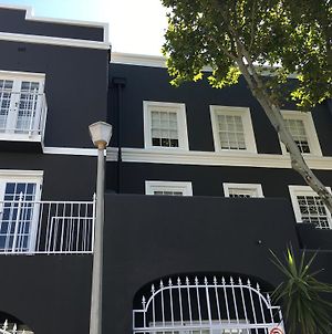 Cape Finest Guest House And Serviced Apartments Kaapstad Exterior photo