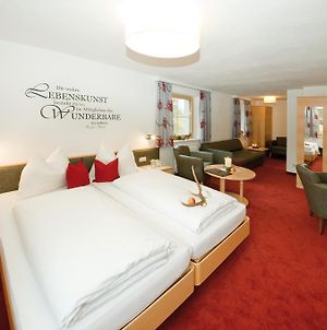 Hotel Garni Rauch Sankt Anton am Arlberg Room photo