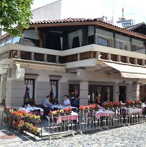 Garni Hotel Le Petit Piaf Belgrado Exterior photo