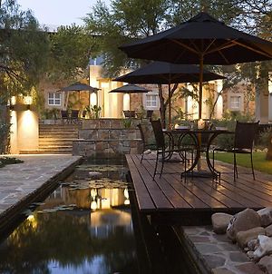 The Village Courtyard Suites & Executive Apartment Windhoek Exterior photo