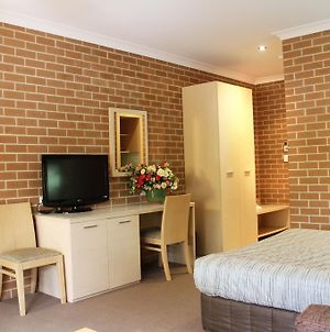The Imperial Motel Bowral Room photo