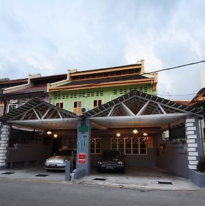 Shamrock Guest House II Ipoh Exterior photo
