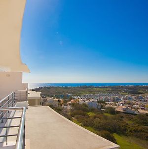 Sea View Penthouse In Albufeira Appartement Room photo