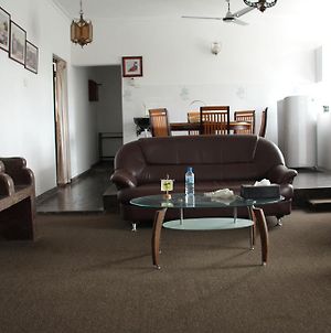 Vista Apartment Alpine Ridge Kandy Room photo