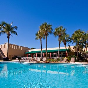 Holiday Inn Coral Gables Exterior photo