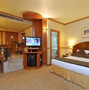Ramada Hotel Dubai Room photo