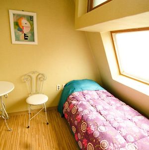 Kimchee Sinchon Guesthouse Seoel Room photo
