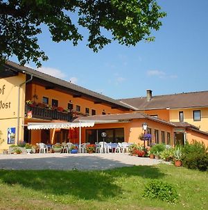 Gasthof Hotel Zur Post Ferlach Exterior photo