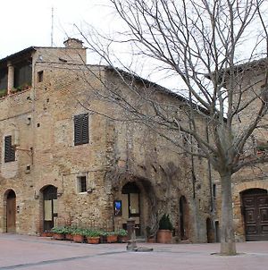 A La Casa Dei Potenti Hotel San Gimignano Exterior photo