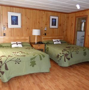 Seven Dwarfs Motel&Cabins Lake George Room photo