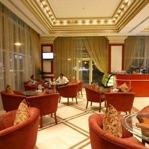 Emirates Palace Suites Sharjah Restaurant photo