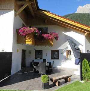 Alpen-Chalet Ehrwald Appartement Exterior photo