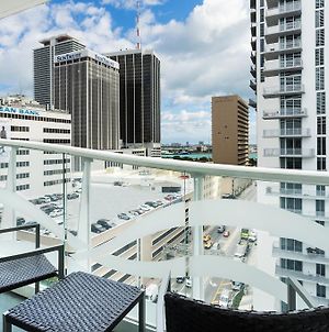 Courtyard By Marriott Miami Downtown Hotel Exterior photo