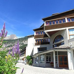Vvf "Les Alpages Du Queyras" Ceillac-En-Queyras Hotel Exterior photo
