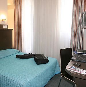 Hotel Amarys Simart Parijs Room photo
