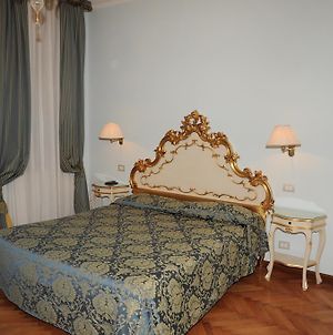Alloggi Santa Sofia Bed and Breakfast Venetië Exterior photo