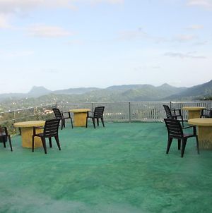 Pure Nature Hotel Kandy Exterior photo