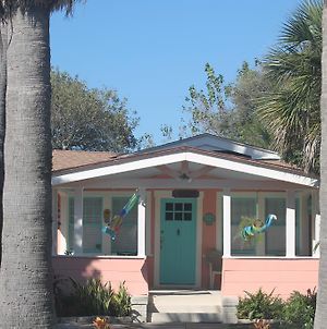 Coronado Palms Coastal Cottage Galveston Exterior photo