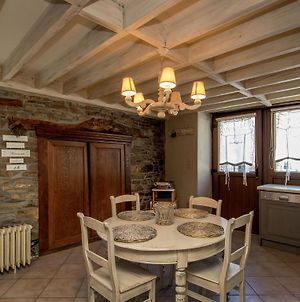 Beautiful Cottage In Malempre With Fenced Garden Manhay Room photo