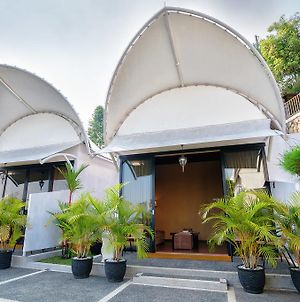The Valley Hotel Bandung Exterior photo