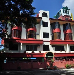 White Mansion Hotel Davao City Exterior photo