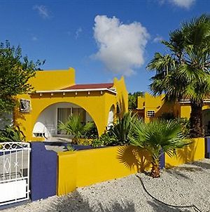 Yachtclub Apartments Bonaire Exterior photo