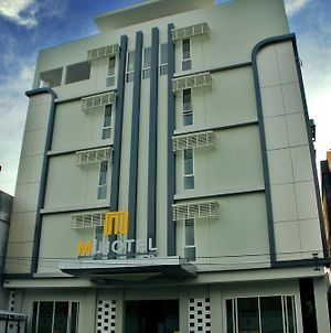 M Hotel Lombok Exterior photo