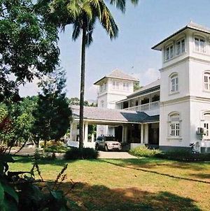 Manor House Boutique Hotel Kandy Exterior photo