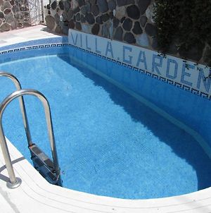 Villa Garden Firá Exterior photo