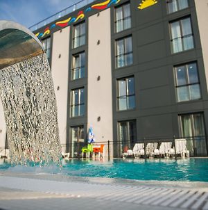 Garni Hotel Hollywoodland Wellness & Aquapark Belgrado Exterior photo