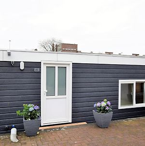 Beautiful Houseboat Terrace Jacuzzi Private Parking Bicycles 4 Km From The Beach Hotel Den Haag Exterior photo