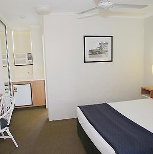 Darcy Arms Hotel Motel Gold Coast Exterior photo