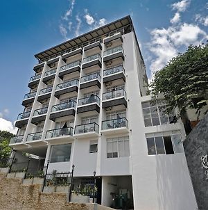 Hotel Lagone Kandy Exterior photo
