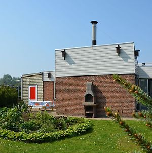 Lovely Home in Noordwijkerhout near Seabeach Exterior photo