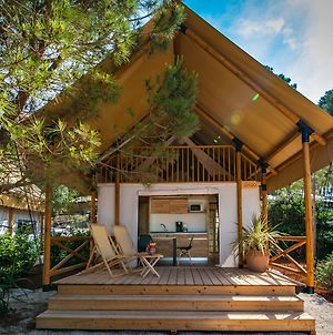 Arena One 99 Glamping Hotel Pula Exterior photo
