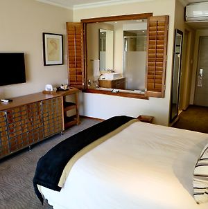 Windhoek Country Club Resort Exterior photo
