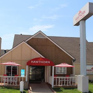 Hawthorn Suites By Wyndham Wichita East Exterior photo