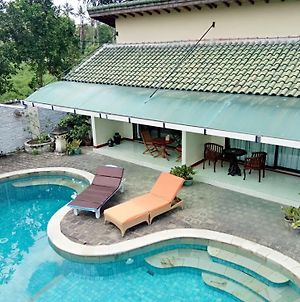 Villa Yukie Senggigi Lombok Exterior photo