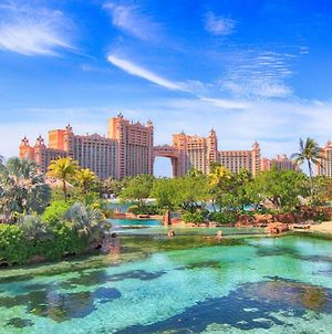 The Royal At Atlantis Hotel Paradise Island Exterior photo