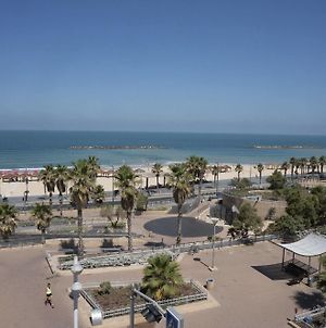 Tlv88 Sea Hotel Tel Aviv Exterior photo