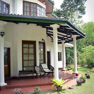 Pearl House Hotel Kandy Exterior photo