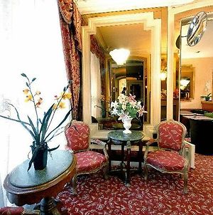 La Boetie Hotel Parijs Room photo