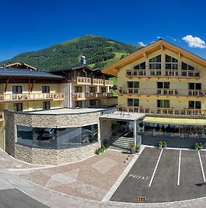 Hotel Alpina Wanderlust Saalbach-Hinterglemm Exterior photo