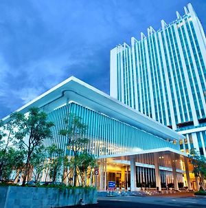 JS Luwansa Hotel&Convention Center Jakarta Exterior photo