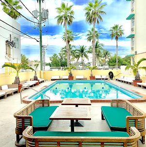 The Broadmoor Miami Beach Hotel Exterior photo