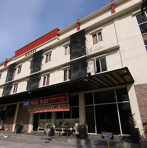 Oyo 110 Asiatel Hotel Manilla Exterior photo
