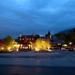 Hotel Village Aosta Exterior photo