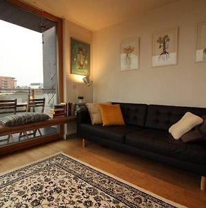 Central Penthouse Apartment By The River Liffey Dublin Exterior photo