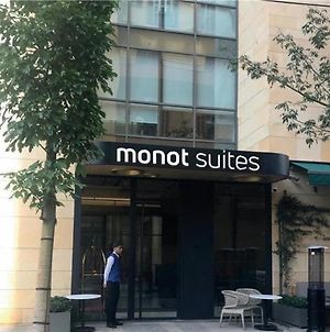Monot Suites Beiroet Exterior photo