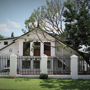 Sandton Farmhouse Executive B&B Johannesburg Exterior photo